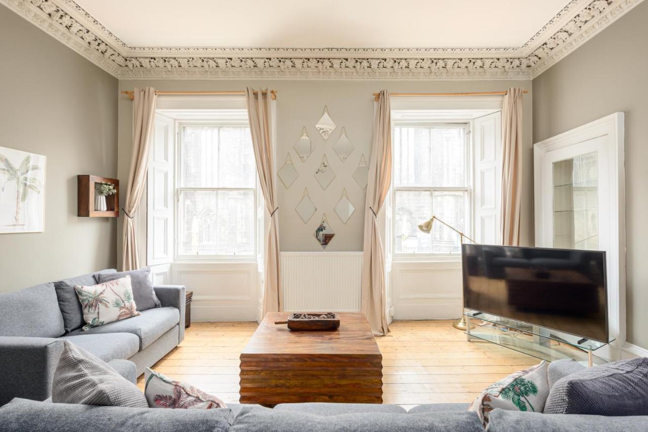 2 Bed Old Town Apartment - Next To Castle Édimbourg Extérieur photo