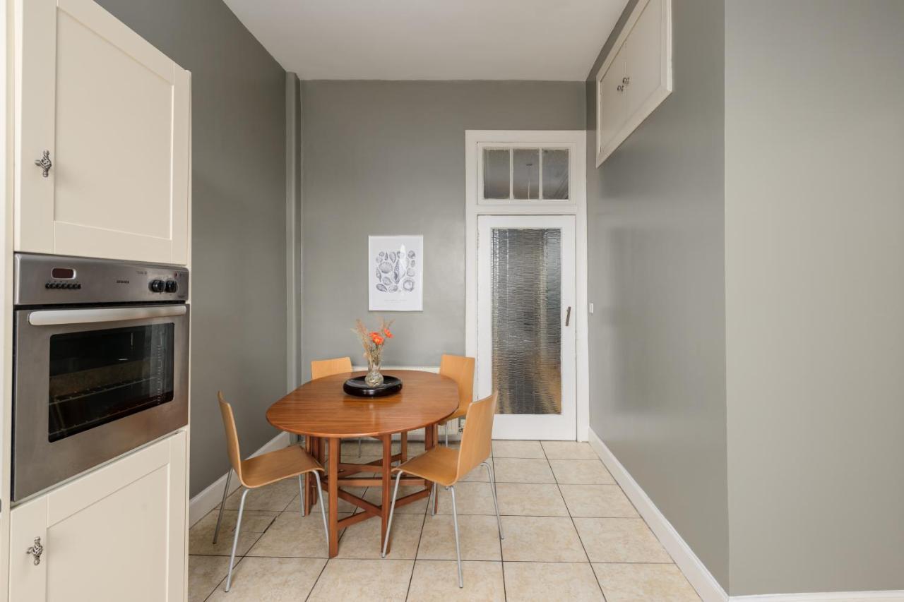 2 Bed Old Town Apartment - Next To Castle Édimbourg Extérieur photo