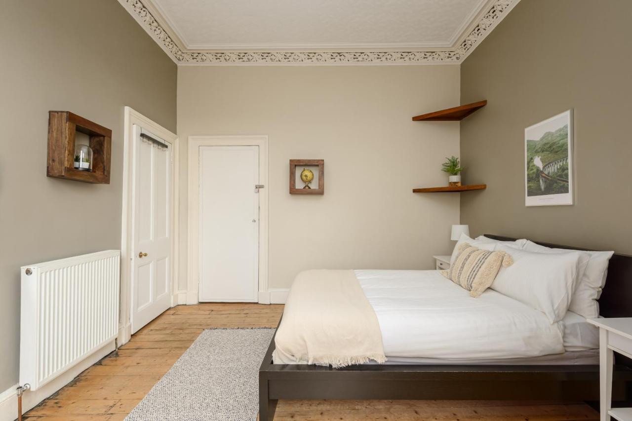 2 Bed Old Town Apartment - Next To Castle Édimbourg Extérieur photo